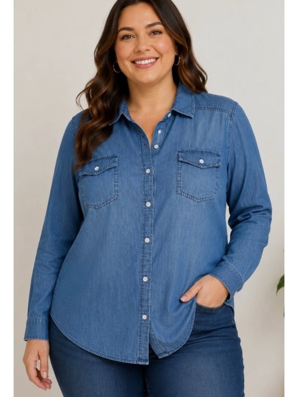 Torrid Women Size 2 Blue Chambray Button Up Shirt Long Sleeve 100% Cotton
